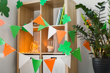 Image showing home interior decorated for st patricks day party