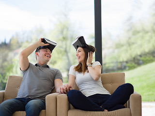 Image showing Couple using virtual reality headset