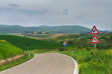 Image showing Winding road in Tuscana, Italy