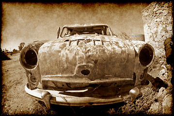 Image showing old car in the desert