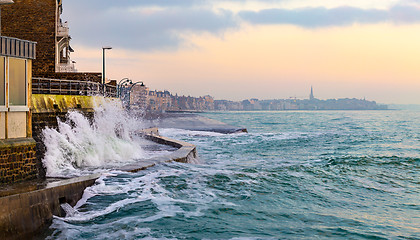 Image showing High tide in Saint-Malo