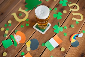 Image showing glass of beer and st patricks day party props