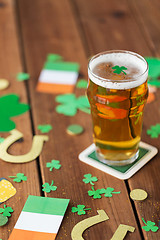 Image showing glass of beer and st patricks day party props