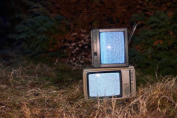 Image showing TV no signal in grass