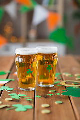 Image showing glasses of beer and st patricks day party props