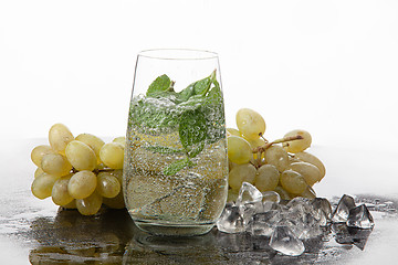 Image showing Ice, Mint And Grape