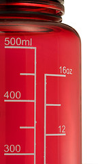 Image showing double scale in mililiters and fluid ounces on a drinking bottle