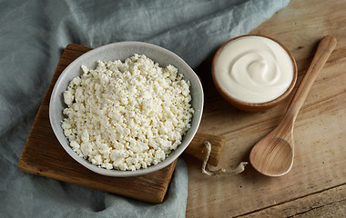 Image showing bowl of cottage cheese and sour cream