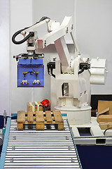 Image showing Robot Palletizer