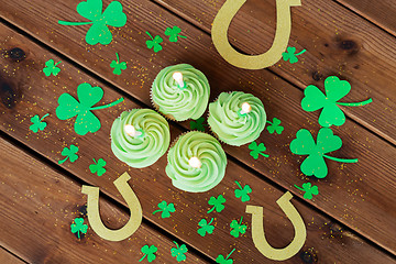 Image showing green cupcakes, horseshoes and shamrock