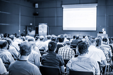 Image showing Speaker giving presentation on scientific business conference.
