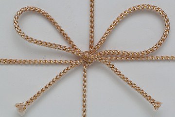 Image showing Gold String Bow