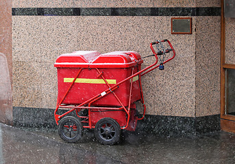 Image showing Postman Cart London