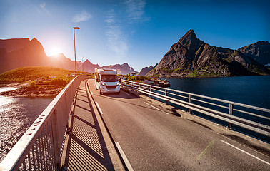 Image showing VR Caravan car travels on the highway.