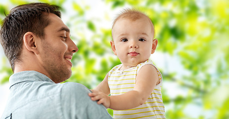 Image showing father with little baby daughter