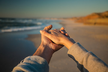 Image showing Holding hands 