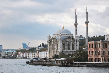 Image showing Ortakoy Mosque on the banks of the Bosphorus