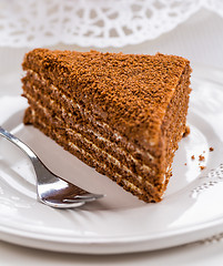 Image showing Chocolate and honey layer cake