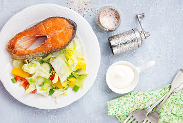 Image showing salmon with salad