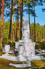 Image showing Monument to Red Army Soldiers