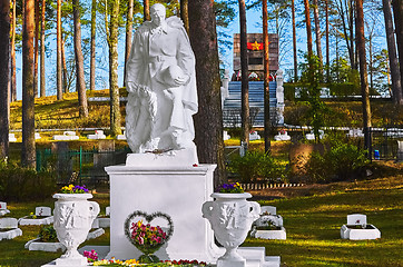 Image showing Monument to Red Army Soldiers