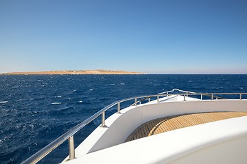 Image showing Boat heading towards the horizon