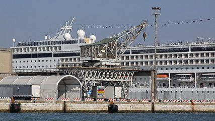Image showing Loading Cruise Ship