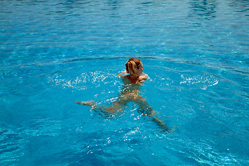 Image showing Woman in the swimming pool