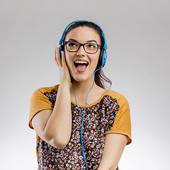 Image showing Girl listen music