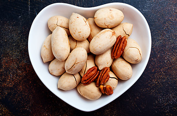 Image showing pecan nuts