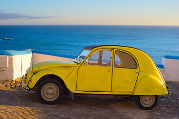 Image showing Retro car on the ocean