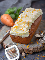 Image showing Spicy carrot cake with cottage cheese cream.