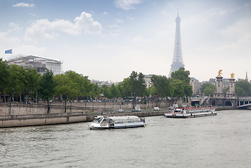 Image showing ship Bateaux Parisiens on river Seine