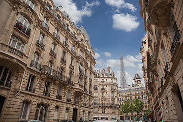 Image showing Housing in Paris near Eiffel Tower