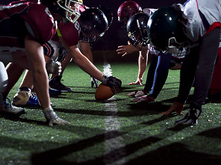 Image showing american football players are ready to start