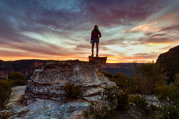 Image showing Podium lookout to views of sandstone cliffs of Blue Mountains