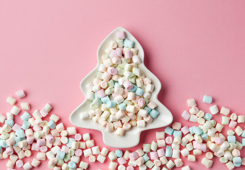 Image showing mini marshmallows on fir shape plate