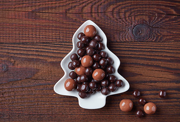 Image showing berries covered with chocolate