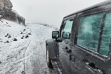 Image showing Car on Icelandic snowy terrain