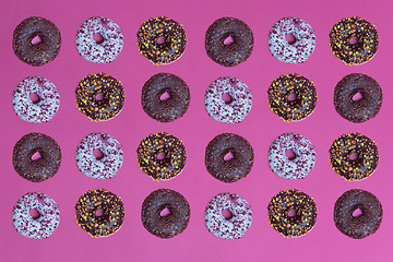 Image showing Top view to the donuts