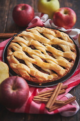 Image showing Traditional american apple pie served with fresh fruits