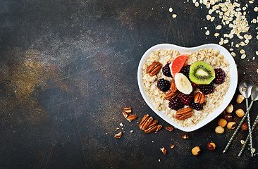 Image showing porridge with berries