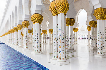 Image showing Sheikh Zayed Grand Mosque in Abu Dhabi, the capital city of United Arab Emirates