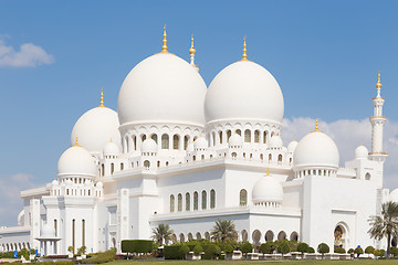 Image showing Sheikh Zayed Grand Mosque in Abu Dhabi, the capital city of United Arab Emirates