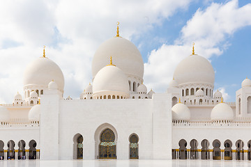 Image showing Sheikh Zayed Grand Mosque in Abu Dhabi, the capital city of United Arab Emirates