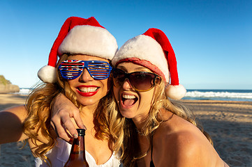 Image showing Australians reveling on beach at Christmas time