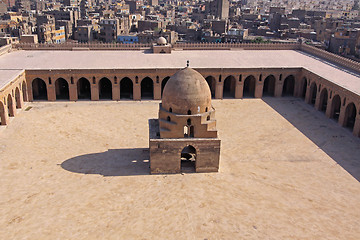 Image showing Courtyard Ibn Tulun