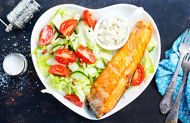 Image showing salmon with salad