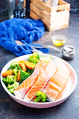 Image showing salmon with salad