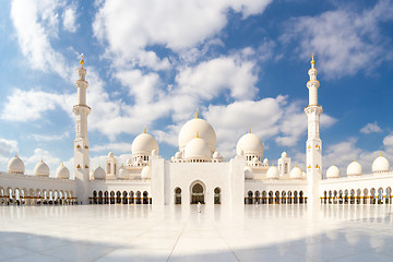 Image showing Sheikh Zayed Grand Mosque in Abu Dhabi, the capital city of United Arab Emirates